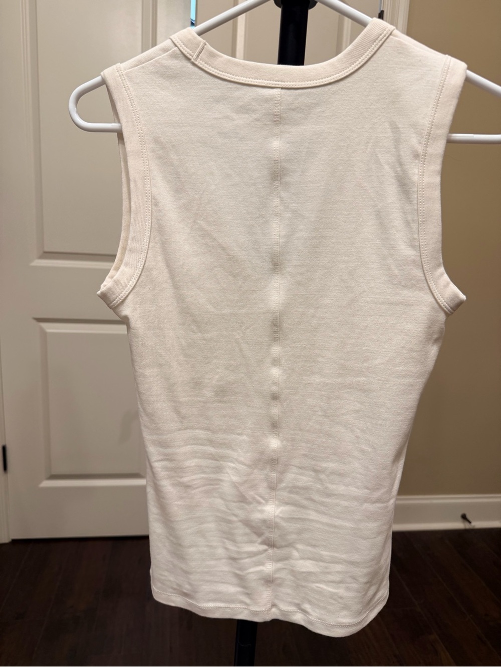 Cream V-Neck Ribbed Tank - Picture 2 of 2